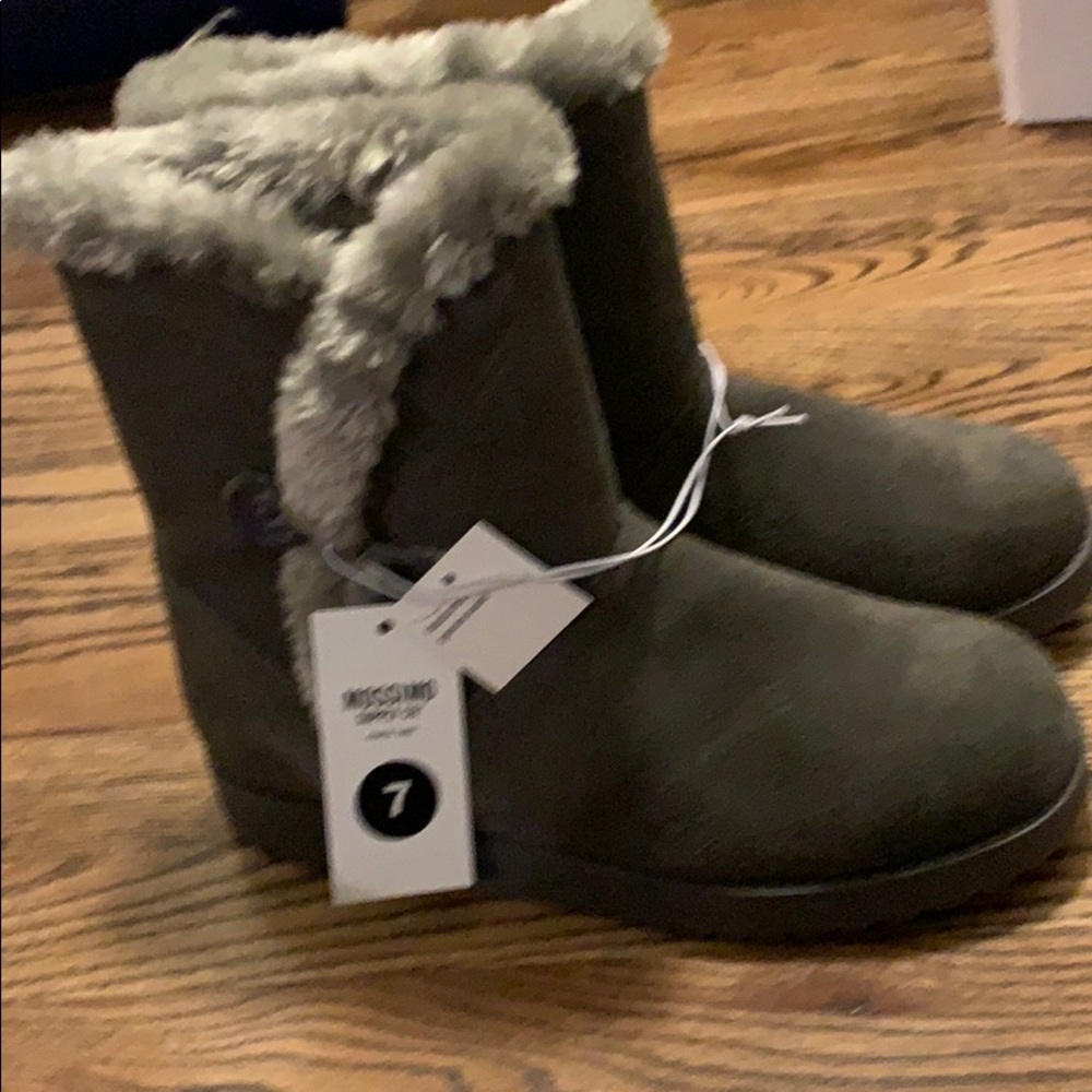 Mossimo girls size 7 winter boots
